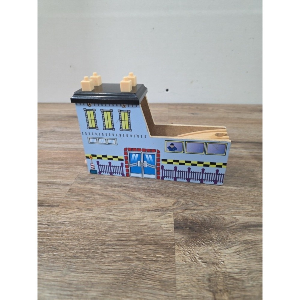 Imaginarium Thomas Wooden Railways Heli-Pad Airport and Track Ramp